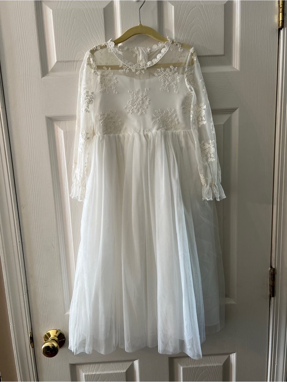 Just Couture Girls Ivory Lace Embroidered Tulle Flower Girl Dress Size 5